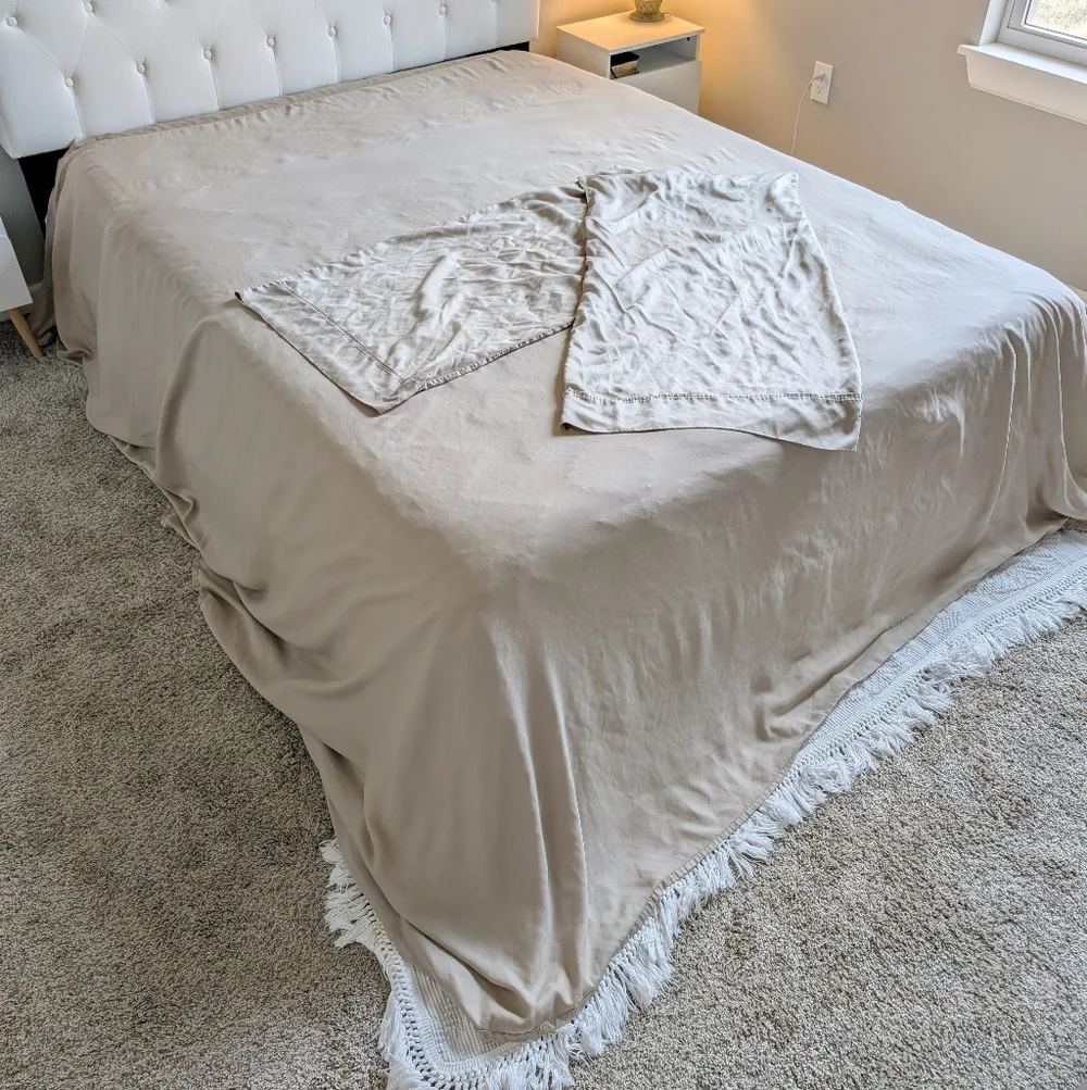 Malouf Woven Tencel King  Flat Sheet pillowcovers Cooling Flowy Soft Luxurious